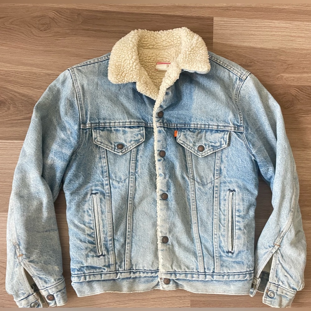 Vintage 70s 80s Levi’s Sherpa Lined Denim Jacket light wash orange tag